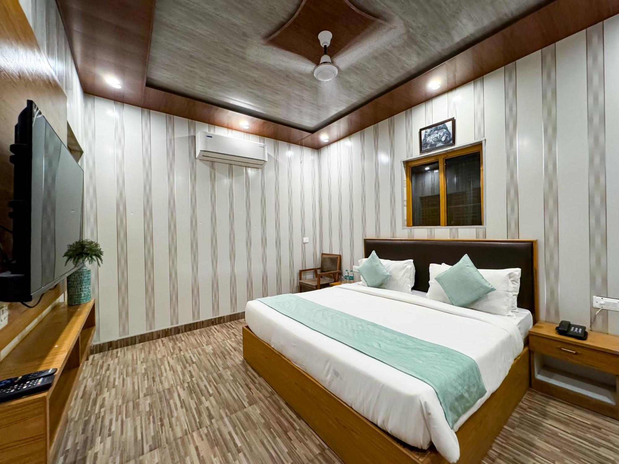 The White Oak Corbett Spa & Resort Rāmnagar Buitenkant foto