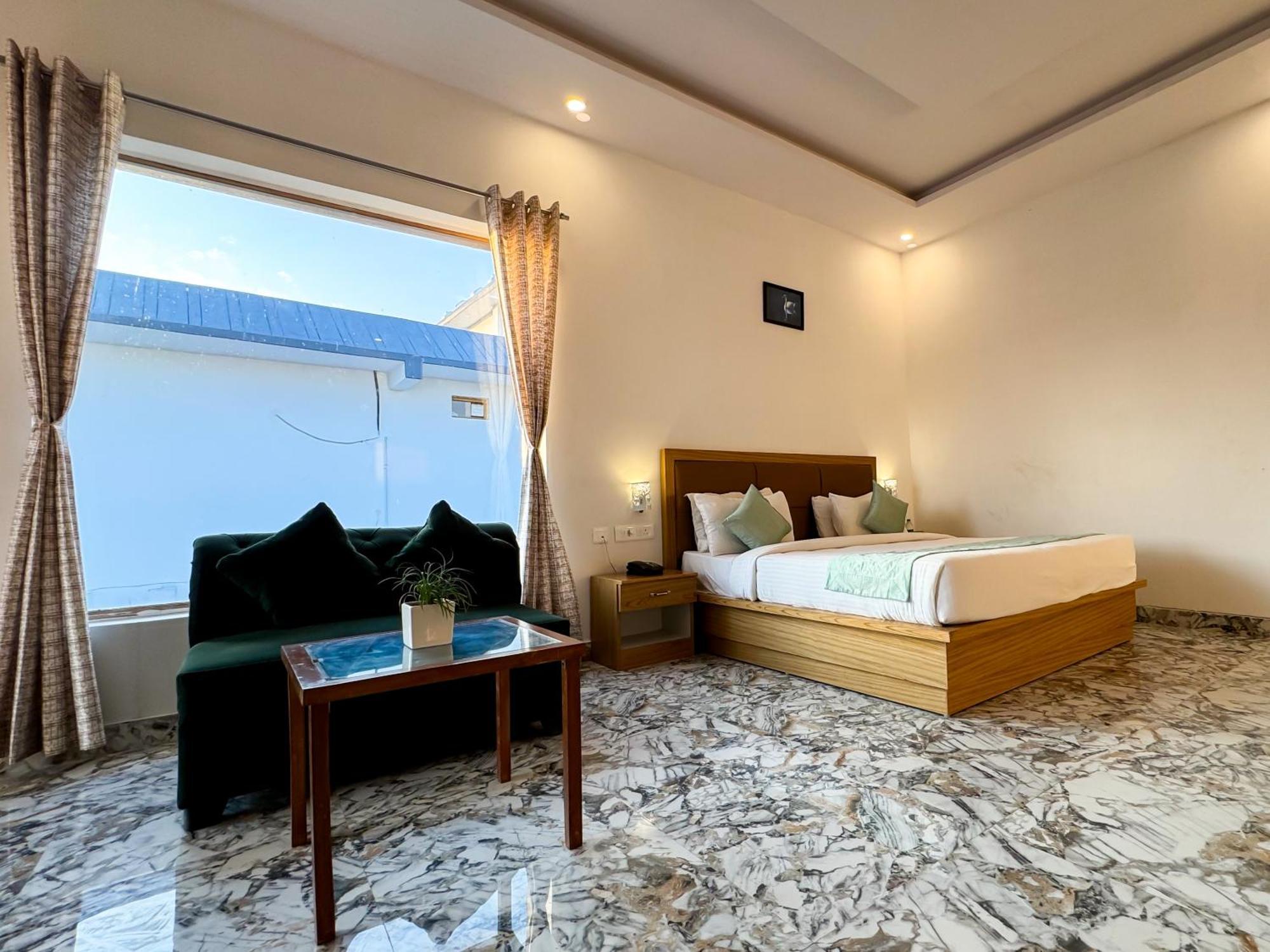 The White Oak Corbett Spa & Resort Rāmnagar Buitenkant foto