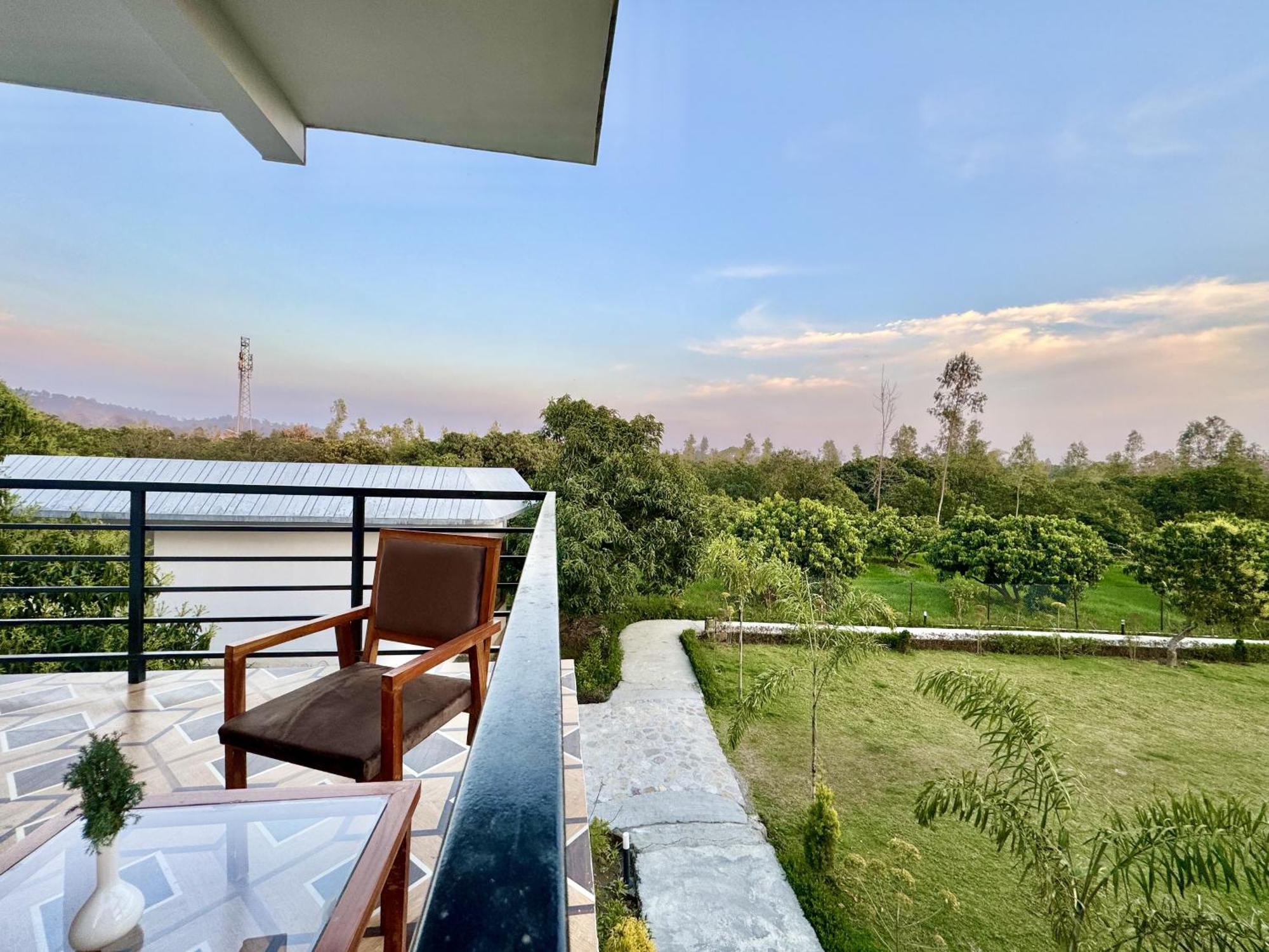 The White Oak Corbett Spa & Resort Rāmnagar Buitenkant foto